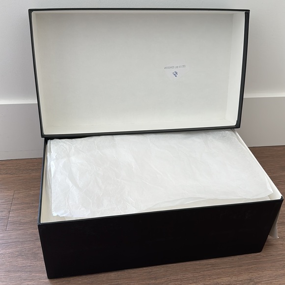 Gucci empty shoe box - Picture 5 of 7